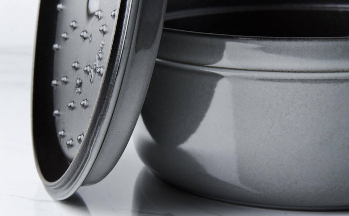 Cocotte ronde en fonte émaillée STAUB gris graphite