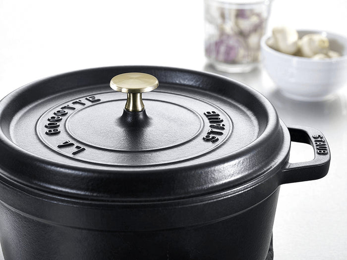 Cocotte ronde en fonte émaillée STAUB noir mat