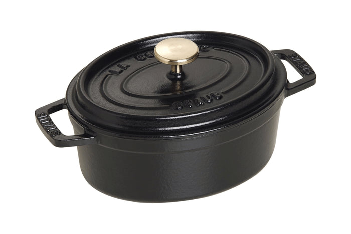 Cocotte Staub ovale en fonte émaillée noir mat - 17 cm