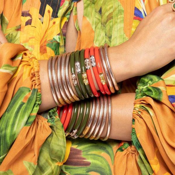 Coral Three Kings Bangle Bracelet Set