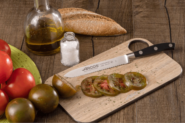 Couteau à tomates Arcos Riviera forgé lame dentelée 13cm