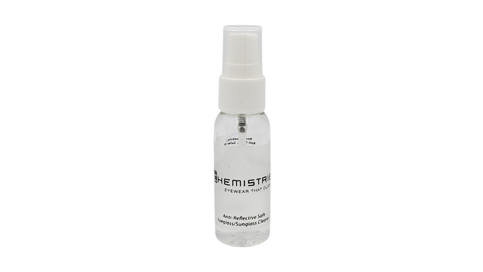 Lens cleaning spray