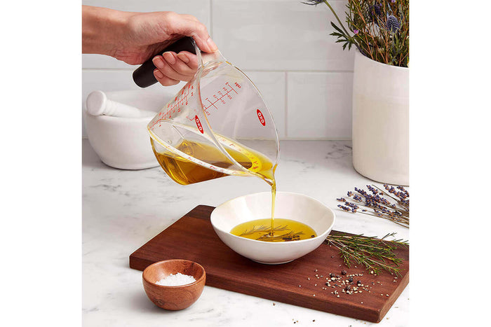 Pichet mesureur OXO avec bec verseur tritan - 250 ml