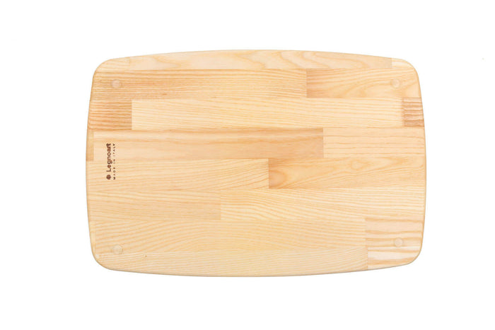 Planche à découper faite main Legnoart Dorsoduro en frêne naturel avec surface inclinée - L
