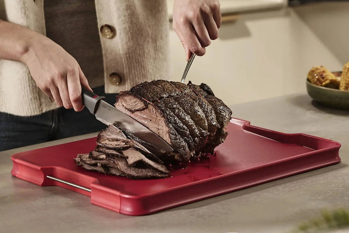 Planche à découper multifonctions Joseph Joseph Cut&Carve - Rouge