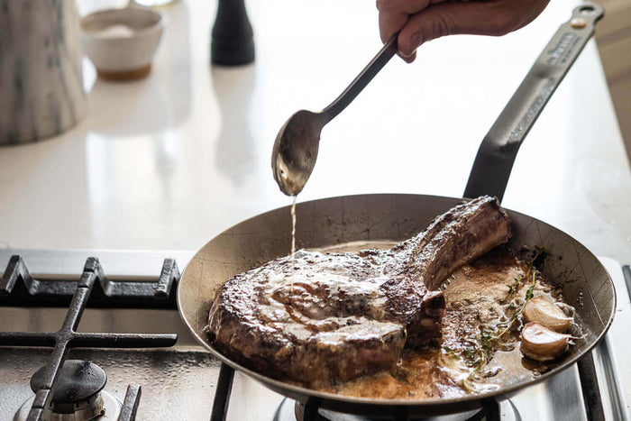 Poêle à steak De Buyer Mineral B Element striée bord évasé en fer