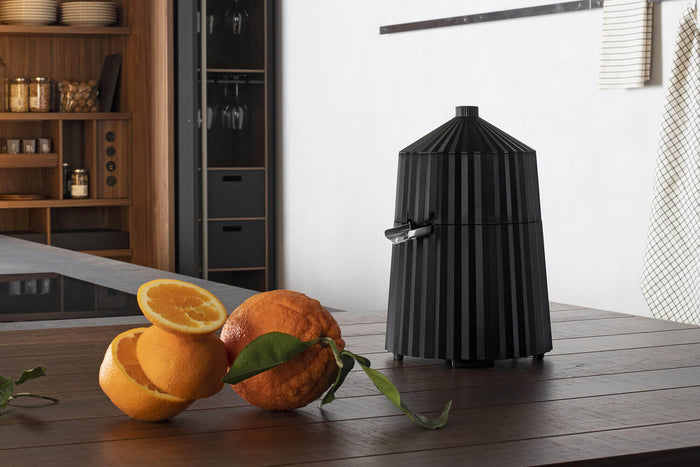 Presse-agrumes électrique Alessi Plissé design par Michele De Lucchi - Noir