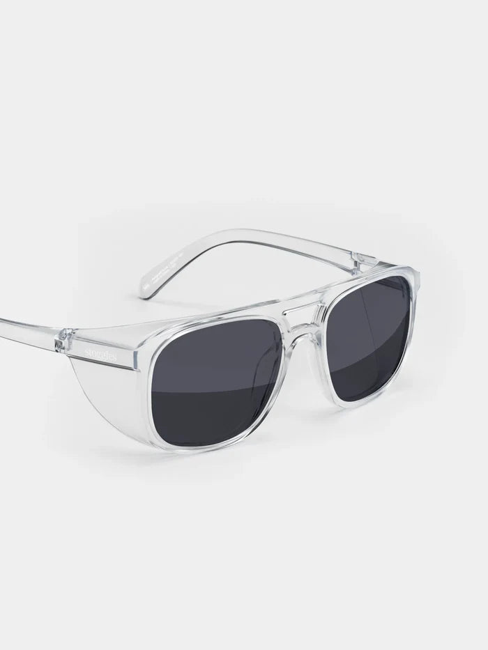 Clear / Medium / Non-Polarized