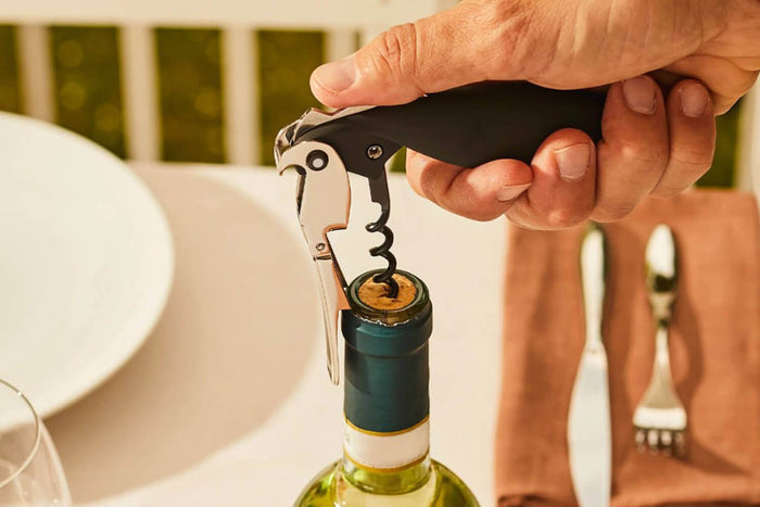 Tire-bouchon sommelier Alessi Parrot design par Alessandro Mendini